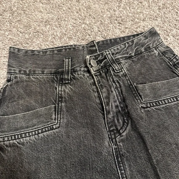 Stylish Black Denim Jeans - Picture 2 of 4